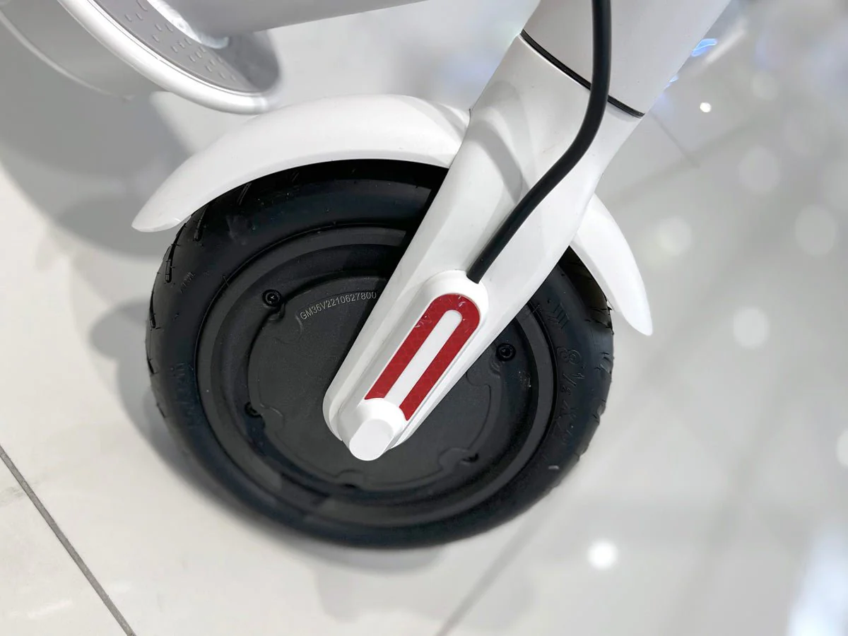 CRONY M365 Electric Scooter with 250W Motor 36V Battery App Connectivity 25-45 KM/H Speed Quick Easy Folding Rear Disc Brake | White - Image 6